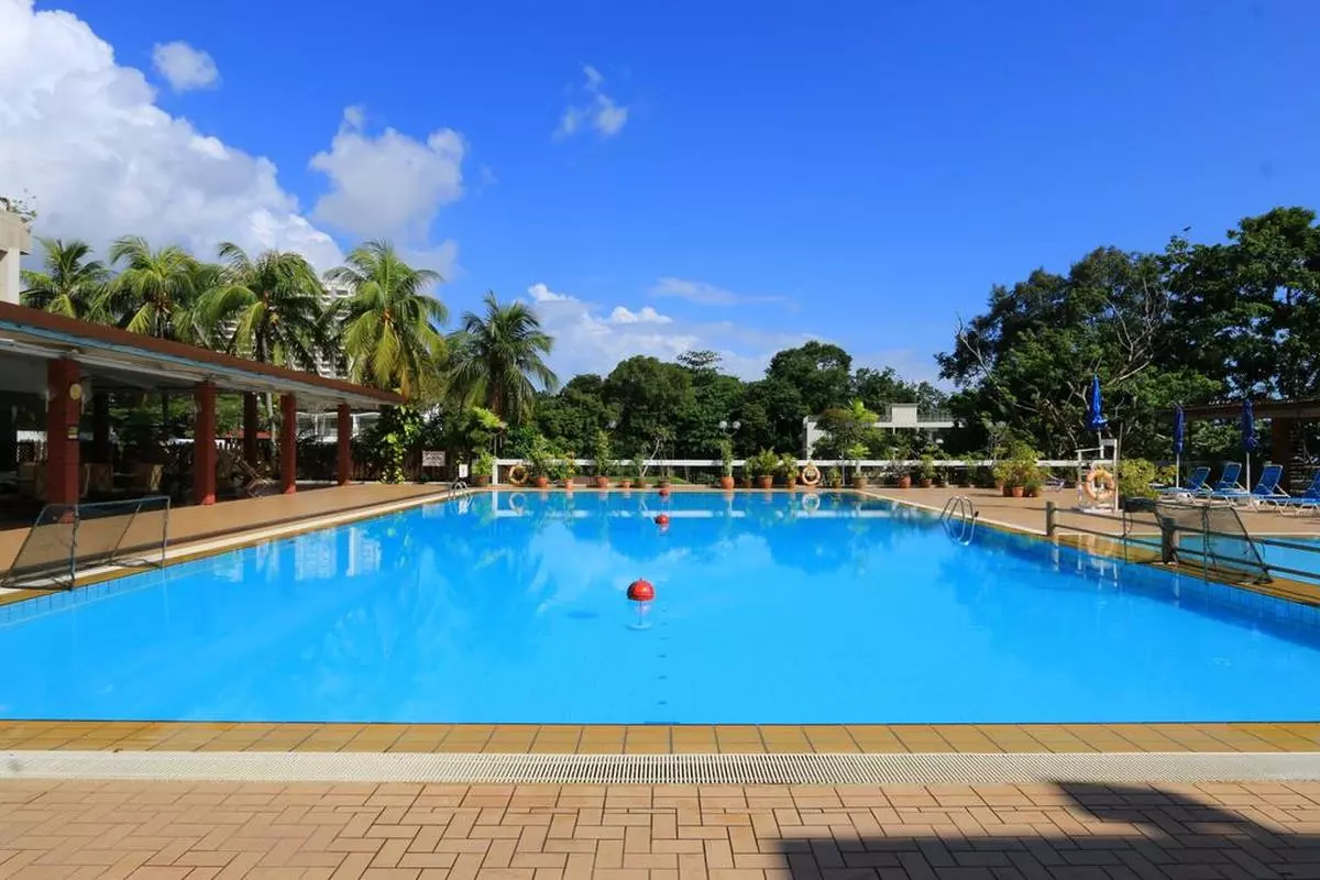 Copthorne Orchid Hotel Penang outdoor pool (Copy).jpg